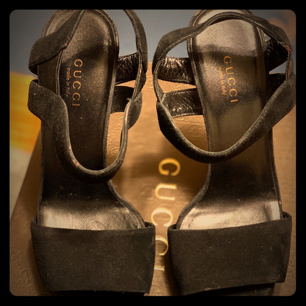 EUC Authentic Gucci Nero Stilettos